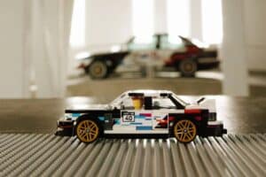 P90642085_highRes_bmw-m3-e30-lego-spee (1)