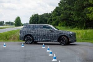 P90645272_lowRes_the-new-bmw-x5-proto (1)