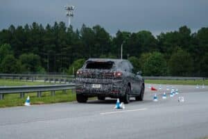 P90645293_lowRes_the-new-bmw-x5-proto (1)