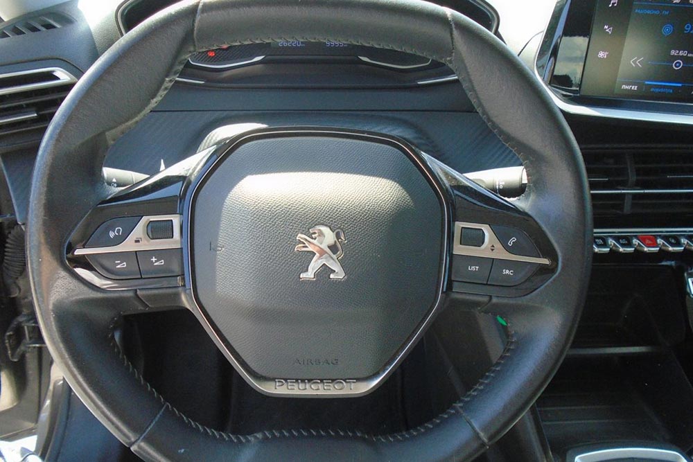 https://cdn.autogreeknews.gr/wp-content/uploads/2026/06/Peugeot-208-1.5-BlueHDi-2022-10.jpg