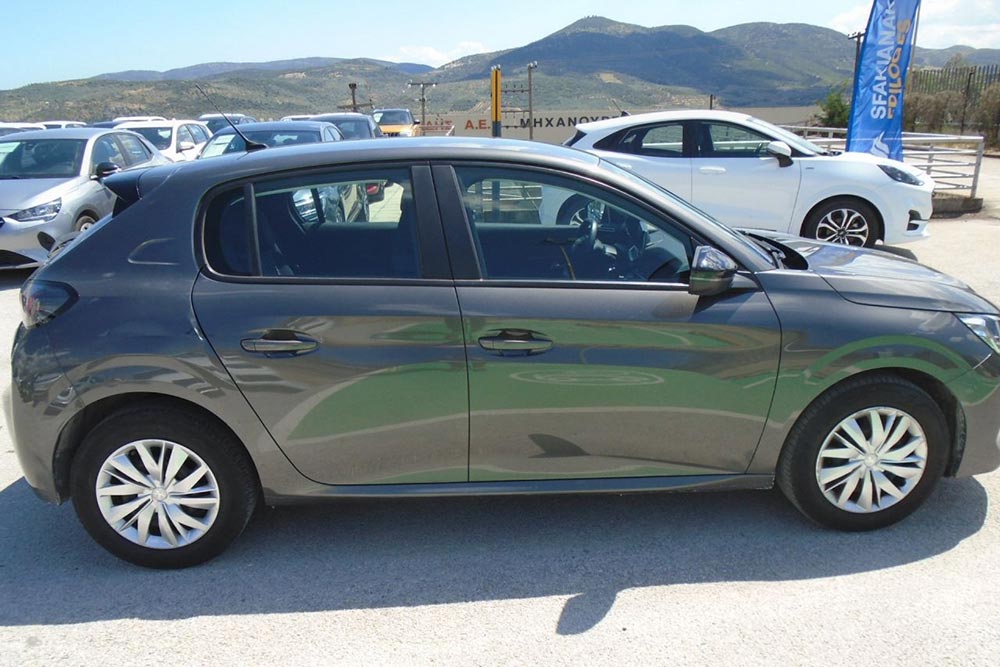 https://cdn.autogreeknews.gr/wp-content/uploads/2026/06/Peugeot-208-1.5-BlueHDi-2022-4.jpg