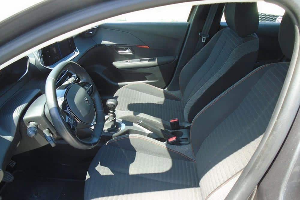 https://cdn.autogreeknews.gr/wp-content/uploads/2026/06/Peugeot-208-1.5-BlueHDi-2022-8.jpg