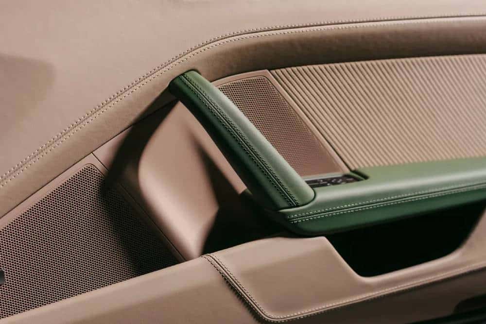 https://cdn.autogreeknews.gr/wp-content/uploads/2026/06/Porsche-911-GT3-Earls-Court-Edition-11.jpg