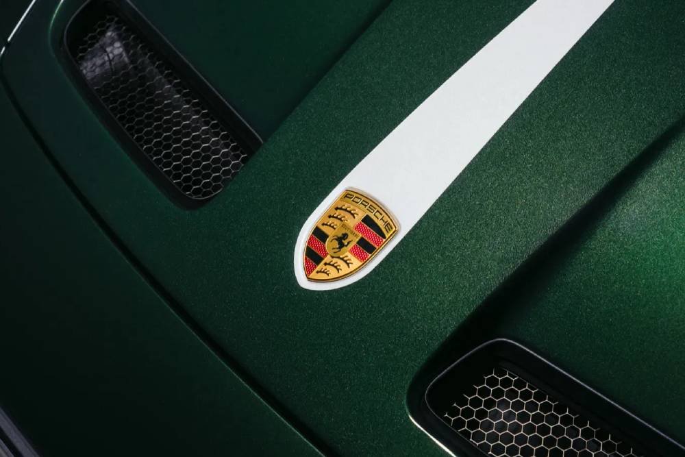 https://cdn.autogreeknews.gr/wp-content/uploads/2026/06/Porsche-911-GT3-Earls-Court-Edition-23.jpg