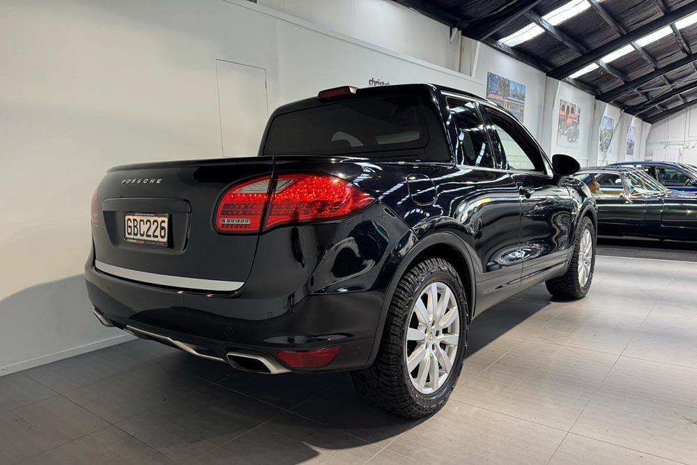 https://cdn.autogreeknews.gr/wp-content/uploads/2026/06/Porsche-Cayenne-pickup-5.jpg