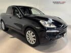 H καλύτερη Porsche Cayenne για την πλατεία του χωριού