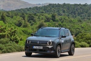 Renault 4 E-Tech 150 HP (6)
