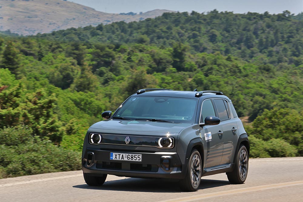 https://cdn.autogreeknews.gr/wp-content/uploads/2026/06/Renault-4-E-Tech-150-HP-6.jpg