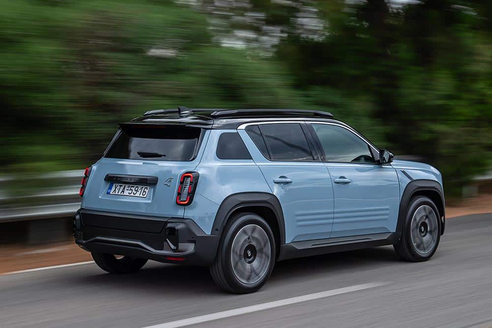 https://cdn.autogreeknews.gr/wp-content/uploads/2026/06/Renault-4-E-Tech-electric-2.jpg