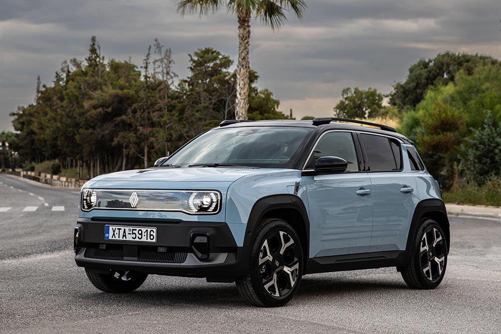 https://cdn.autogreeknews.gr/wp-content/uploads/2026/06/Renault-4-E-Tech-electric-21.jpg