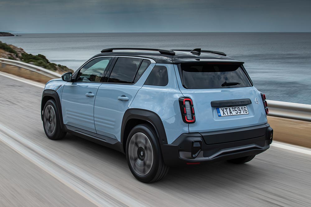 https://cdn.autogreeknews.gr/wp-content/uploads/2026/06/Renault-4-E-Tech-electric-5.jpg