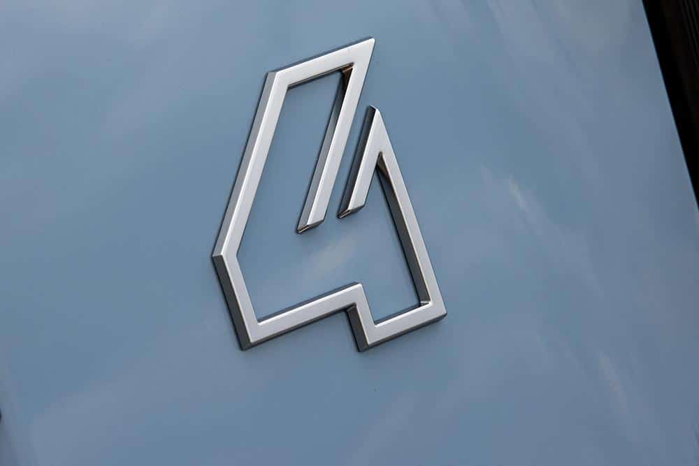 https://cdn.autogreeknews.gr/wp-content/uploads/2026/06/Renault-4-E-Tech-electric-7.jpg