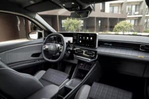 Renault-4-E-Tech-interior-1