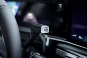 Renault-4-E-Tech-interior-3