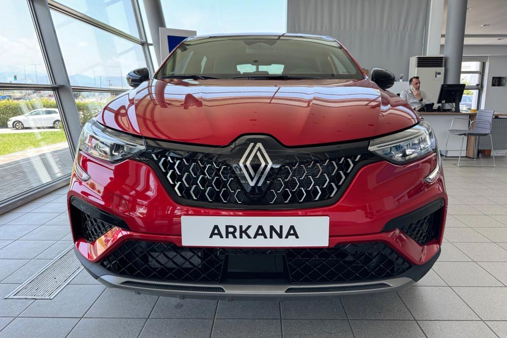 https://cdn.autogreeknews.gr/wp-content/uploads/2026/06/Renault-Arkana-2026-4.jpg