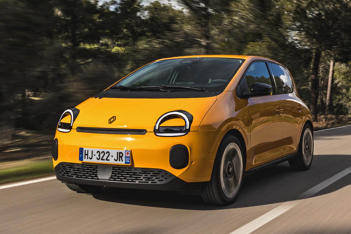 https://cdn.autogreeknews.gr/wp-content/uploads/2026/06/Renault-Twingo-E-Tech-2026-2.jpg