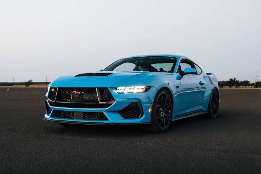 https://cdn.autogreeknews.gr/wp-content/uploads/2026/06/Roush-2026-Ford-Mustang-GT-4-2048x1365-1.jpg