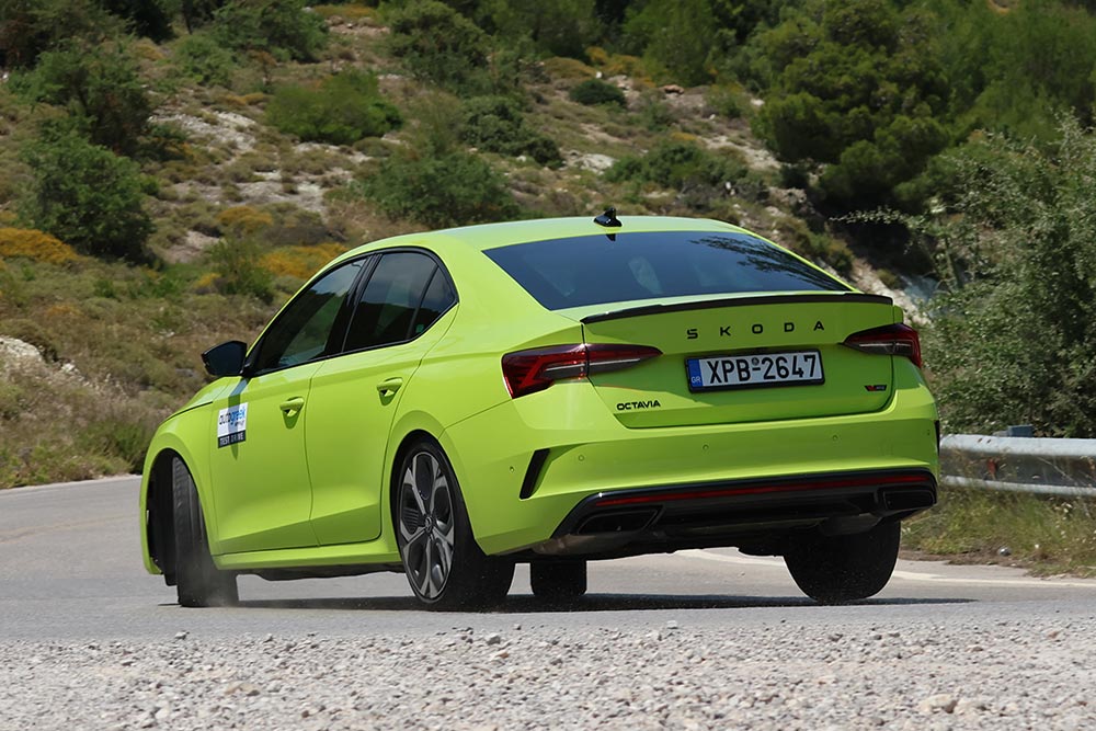 https://cdn.autogreeknews.gr/wp-content/uploads/2026/06/Skoda-Octavia-Grand-Coupe-RS-2.0-TSI-265PS-DSG7-17.jpg
