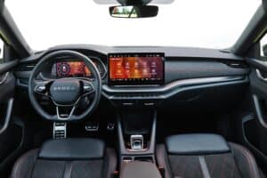 Skoda Octavia Grand Coupe RS 2.0 TSI 265PS DSG7 interior (1)