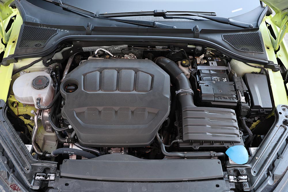 https://cdn.autogreeknews.gr/wp-content/uploads/2026/06/Skoda-Octavia-Grand-Coupe-RS-2.0-TSI-265PS-DSG7-interior-7.jpg