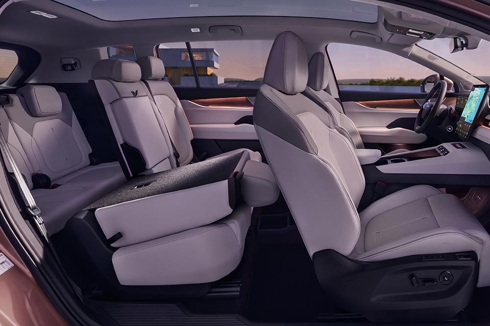 https://cdn.autogreeknews.gr/wp-content/uploads/2026/06/Skoda-Peak-20.jpg
