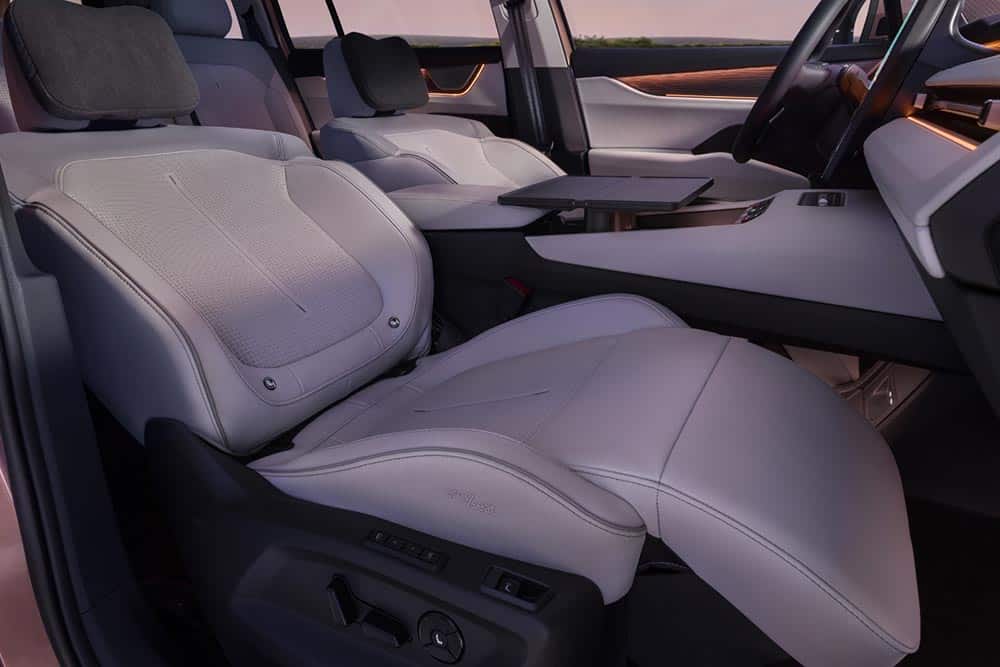https://cdn.autogreeknews.gr/wp-content/uploads/2026/06/Skoda-Peak-6.jpg