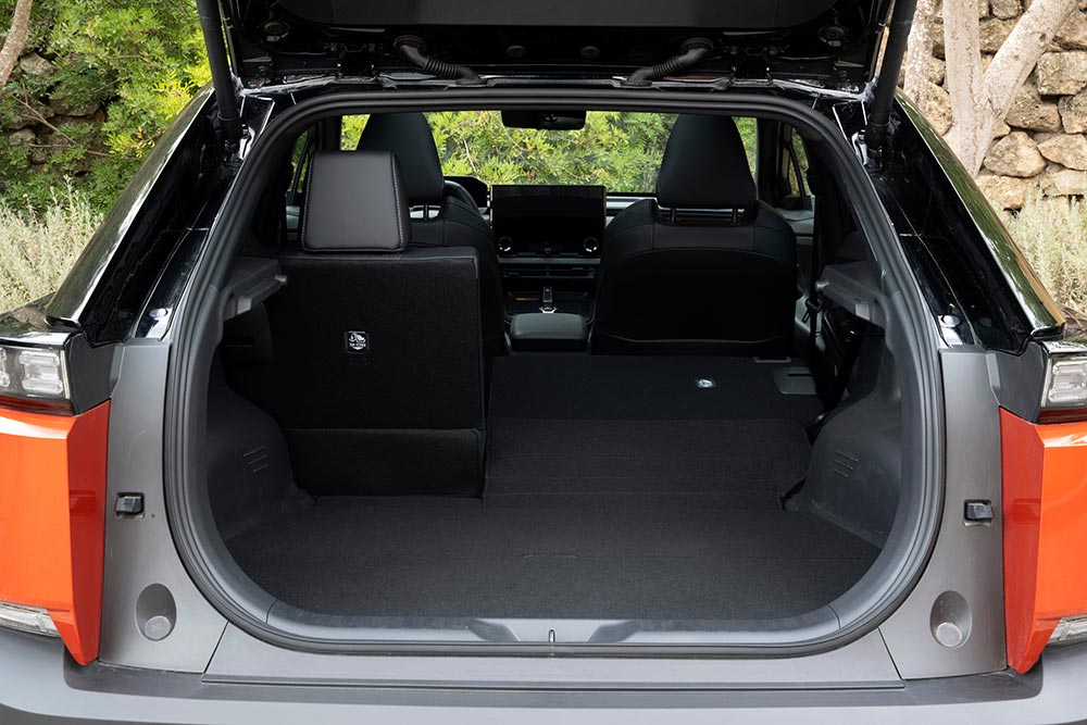 https://cdn.autogreeknews.gr/wp-content/uploads/2026/06/Subaru_Uncharted_interior-1.jpg