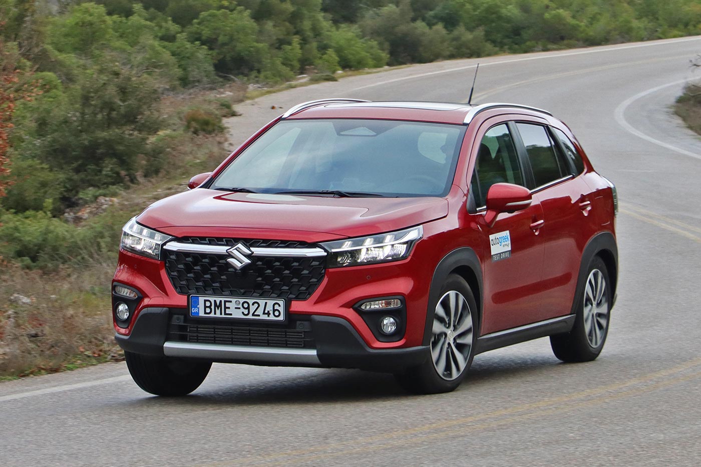 https://cdn.autogreeknews.gr/wp-content/uploads/2026/06/Suzuki-S-Cross-strofi.jpg