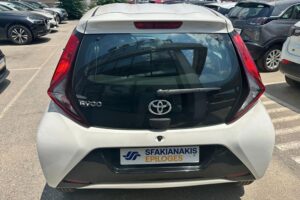 Toyota Aygo AUTO 2021 (4)