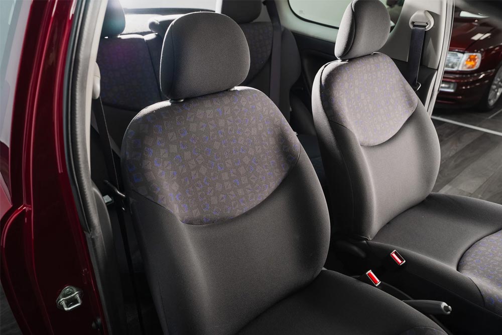 https://cdn.autogreeknews.gr/wp-content/uploads/2026/06/Toyota-Yaris-2002-5.jpg