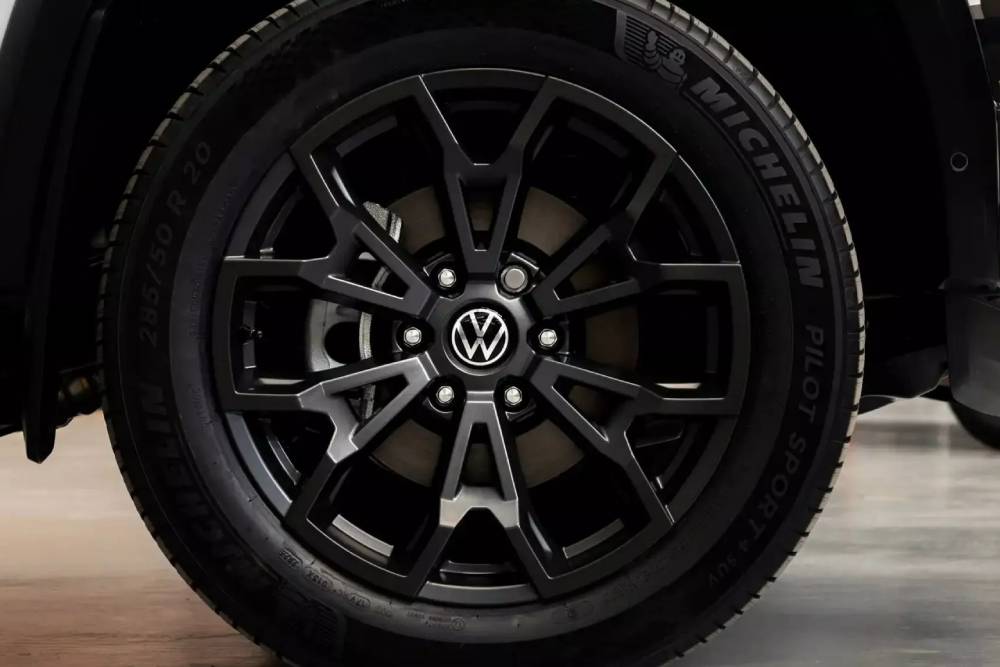 https://cdn.autogreeknews.gr/wp-content/uploads/2026/06/VW-Amarok-W600-Walkinshaw-6-2048x1152-1.jpg