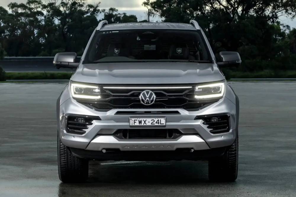 https://cdn.autogreeknews.gr/wp-content/uploads/2026/06/VW-Amarok-W600-Walkinshaw-Australia-5-2048x1152-1.jpg