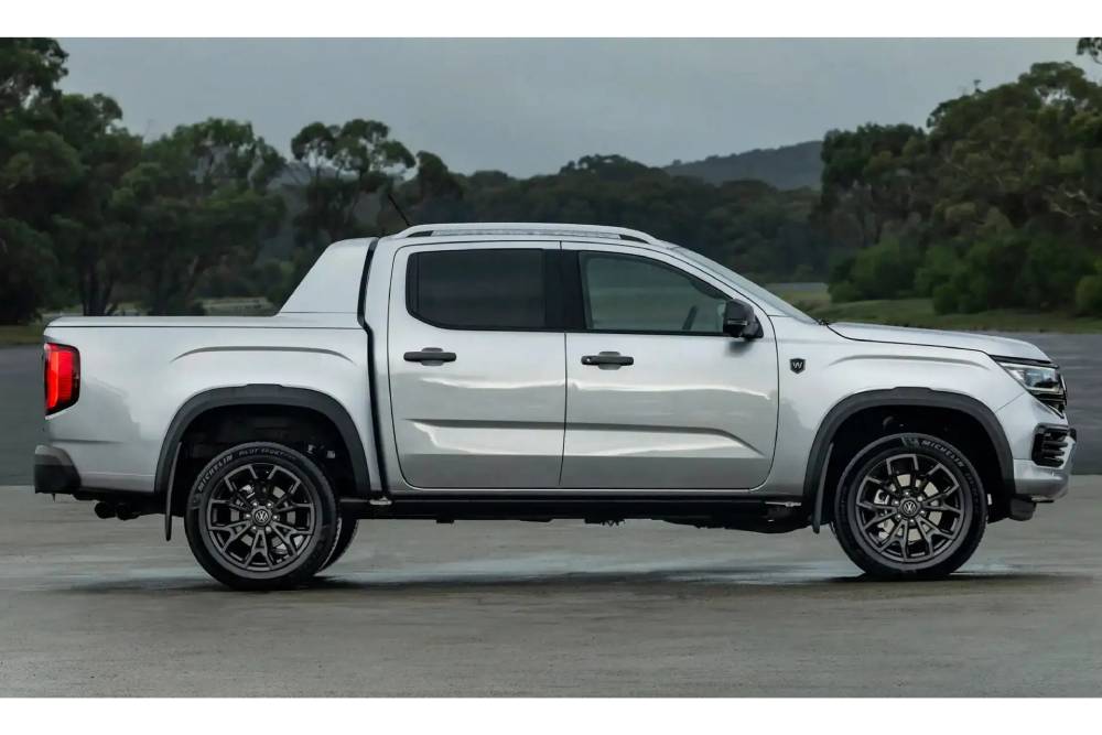 https://cdn.autogreeknews.gr/wp-content/uploads/2026/06/VW-Amarok-W600-Walkinshaw-Australia-6-2048x1152-1.jpg