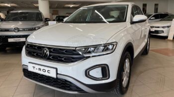 «Ξέμεινε» καινούργιο VW T-Roc του 2025 με 24.900 ευρώ