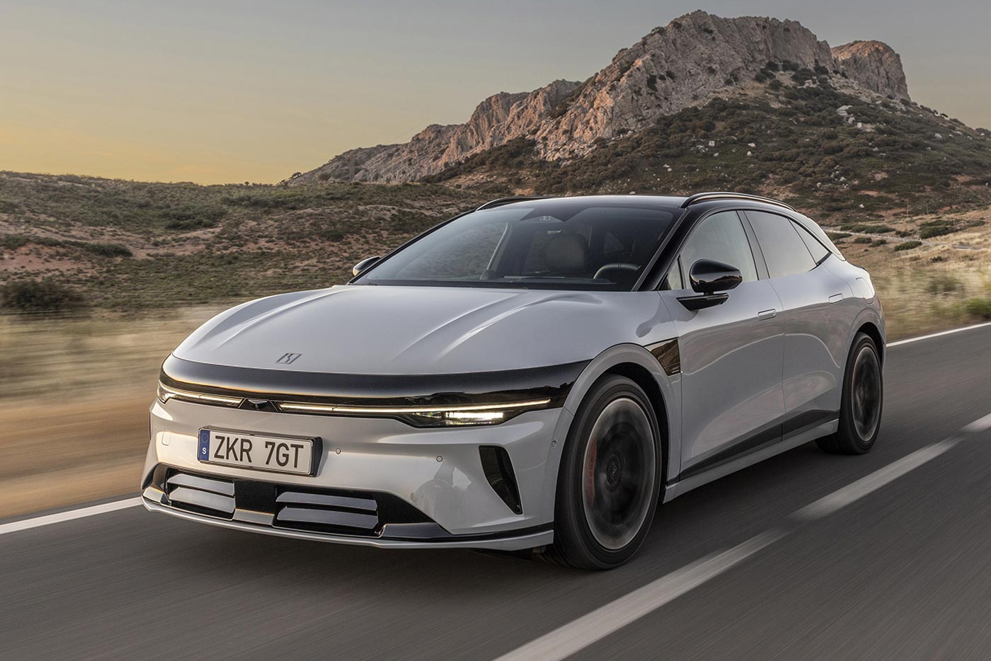 https://cdn.autogreeknews.gr/wp-content/uploads/2026/06/Zeekr-7GT-1.jpg