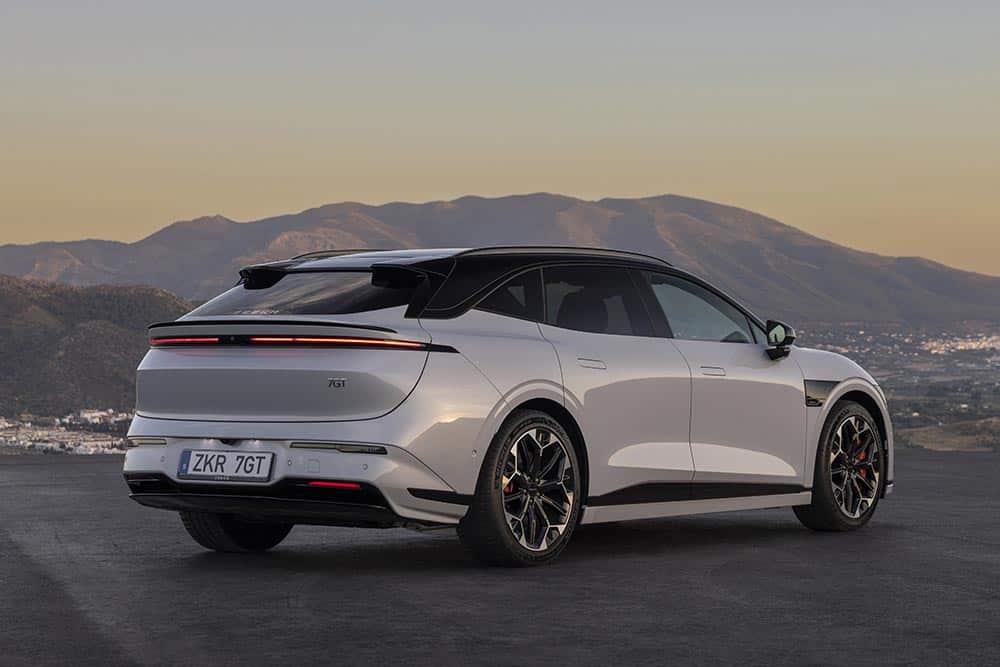 https://cdn.autogreeknews.gr/wp-content/uploads/2026/06/Zeekr-7GT-12.jpg