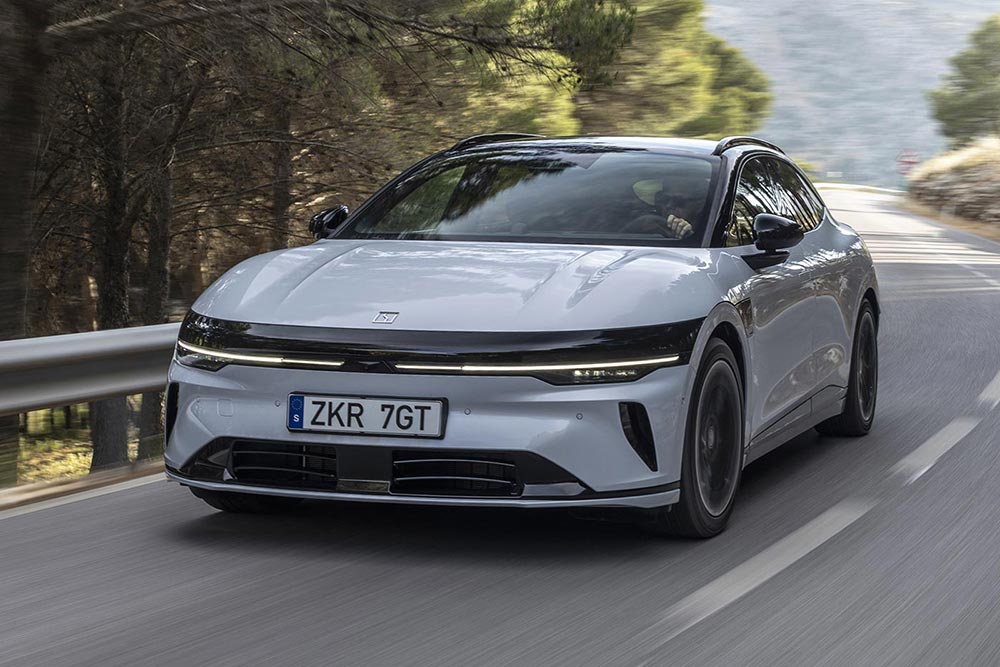 https://cdn.autogreeknews.gr/wp-content/uploads/2026/06/Zeekr-7GT-32.jpg