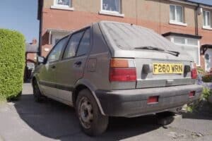 abandoned nissan micra k10 (5)