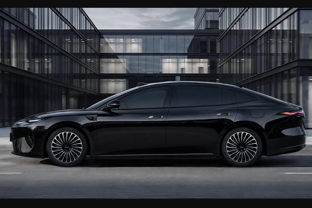 https://cdn.autogreeknews.gr/wp-content/uploads/2026/06/byd-seal-08-09.jpg