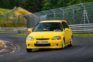 Honda Civic Type R EK9 παραδίδει μαθήματα στο Nurburgring