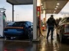 Ισχυρό προβάδισμα στις πωλήσεις τα ηλεκτρικά έναντι της βενζίνης
