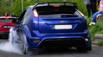 Φουλ επίθεση με βελτιωμένο Ford Focus RS MK2 (+video)