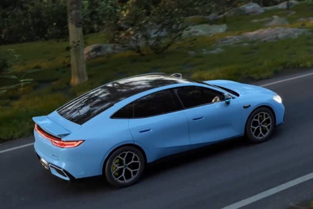 https://cdn.autogreeknews.gr/wp-content/uploads/2026/06/geely-galaxy-tt.jpg