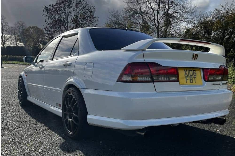 https://cdn.autogreeknews.gr/wp-content/uploads/2026/06/honda-accord-euro-r-for-sale-2.jpg