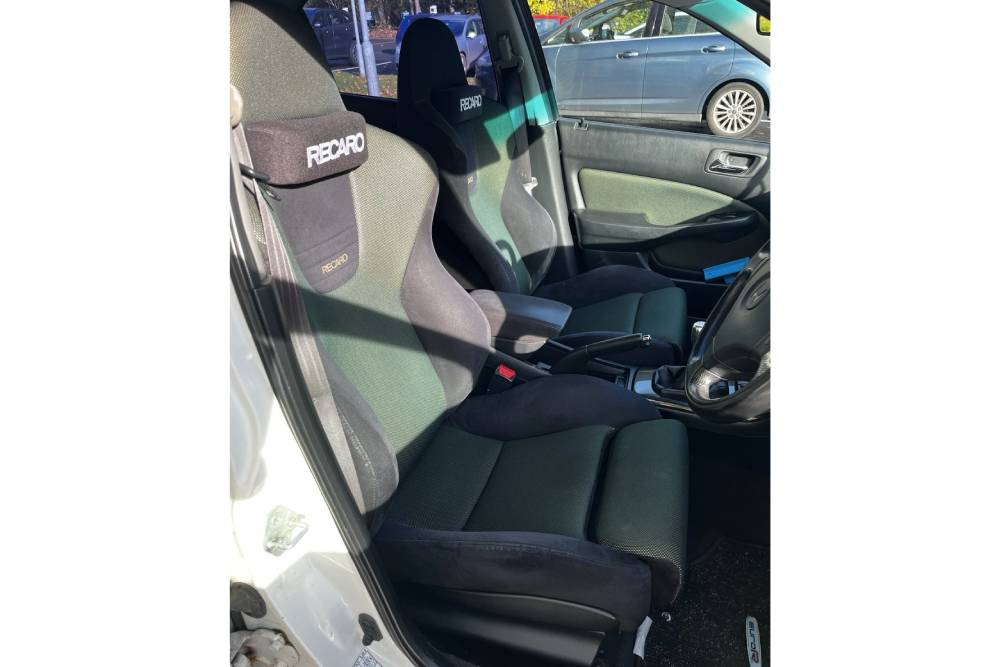 https://cdn.autogreeknews.gr/wp-content/uploads/2026/06/honda-accord-euro-r-for-sale-4.jpg