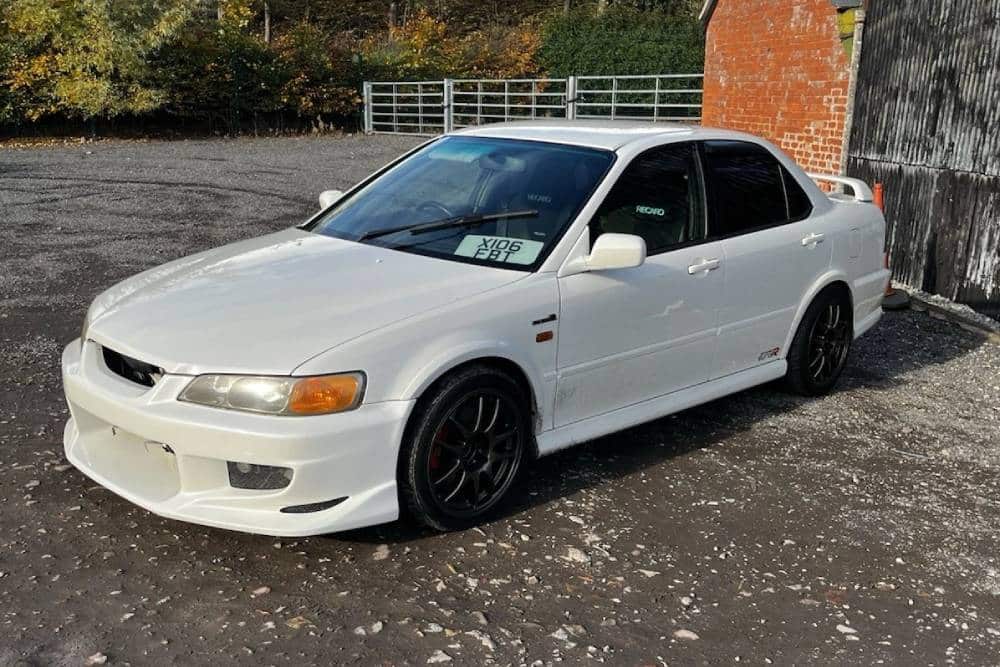 https://cdn.autogreeknews.gr/wp-content/uploads/2026/06/honda-accord-euro-r-for-sale-7.jpg