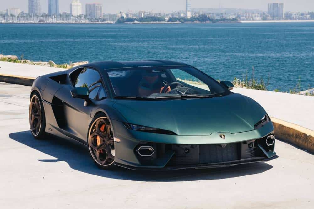 https://cdn.autogreeknews.gr/wp-content/uploads/2026/06/lamborghini-temerario-with-new-set-of-wheels-1.jpg