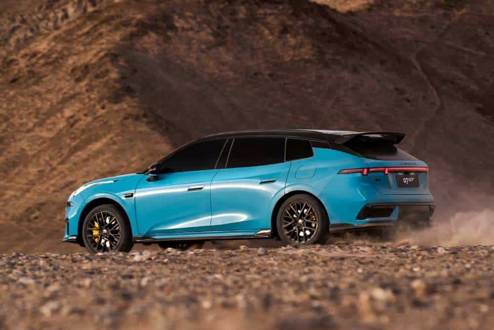 https://cdn.autogreeknews.gr/wp-content/uploads/2026/06/lynk-co-07gt-02.jpg