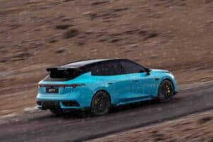 lynk & co 07gt 06