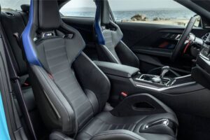 new bmw m2 xdrive (8)